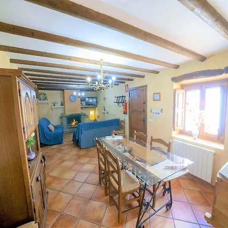 Beautiful In With Shared Pool Holiday home