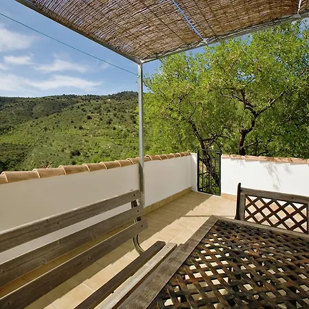 Beautiful In With Shared Pool Holiday home Laroya