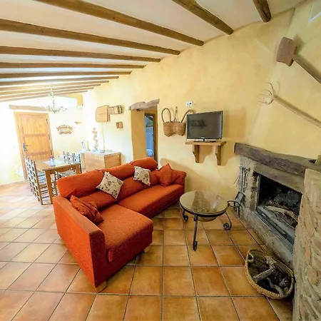 Beautiful In With Shared Pool * Laroya